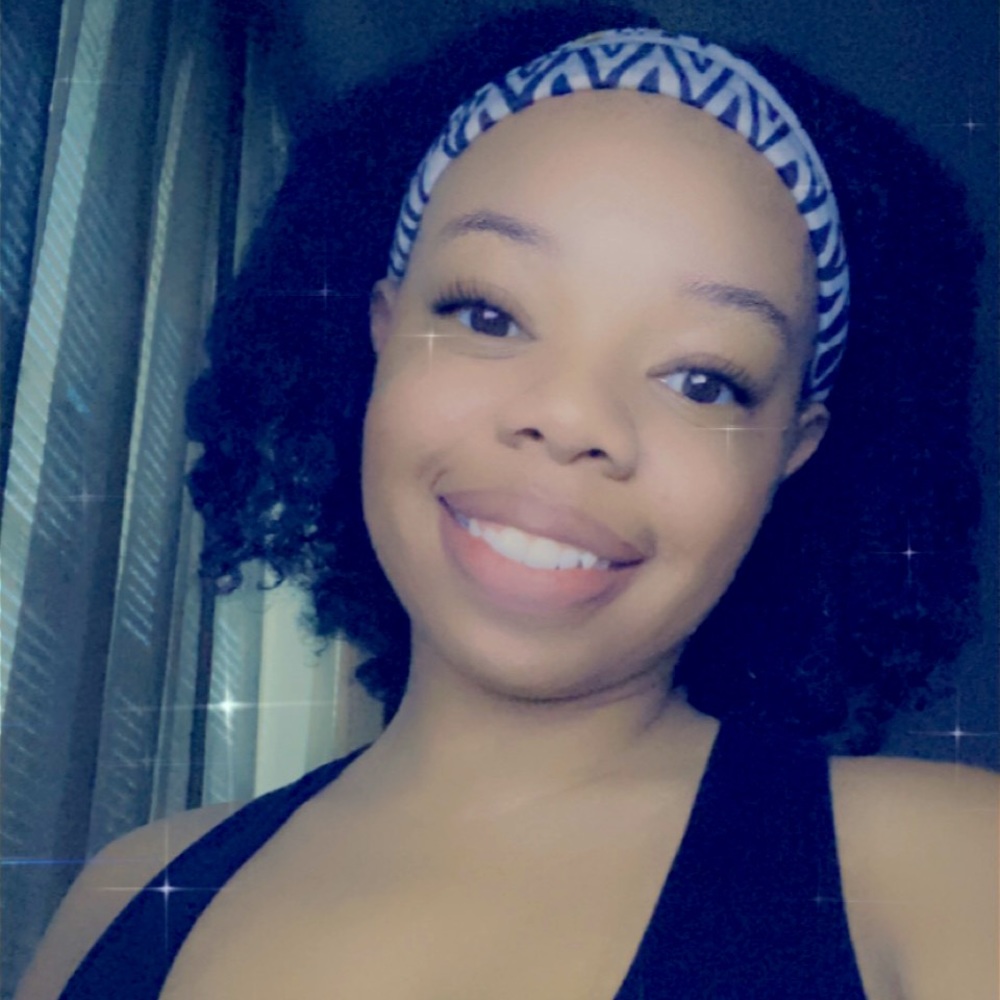 Meet your Posher, Atoya